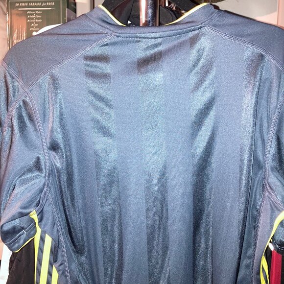 vintage men's addidas  tennis, socceer. athletic top,  grey w yellow. size M - Picture 2 of 6